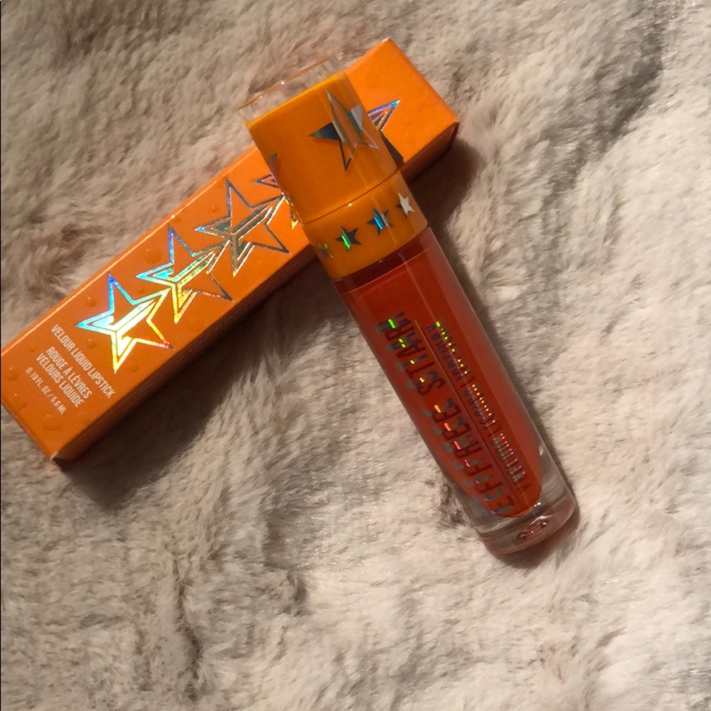 Jeffree Star Coral Fixation Liquid Lip!